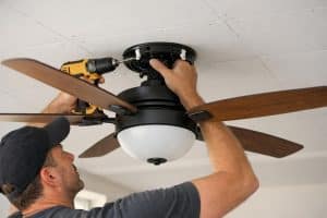 découvrez comment installer facilement un ventilateur luminaire sur un plafond en plaques de plâtre grâce à nos conseils pratiques et astuces pour un montage sécurisé et durable.